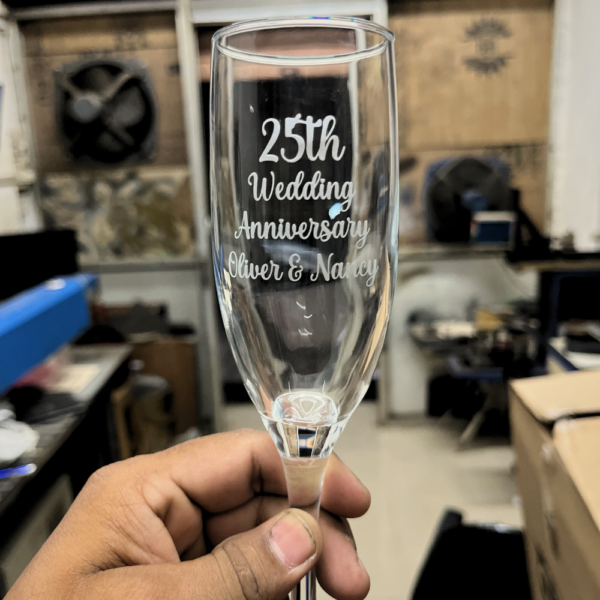 Engraved champagne Glasses, Anniversary Gifts, Wedding Favors, Personalized champagne Cups, Name, LOGO, Photo, Customized champagne Glasses, Bridesmaid and Groomsman engraved champagne glass Gifts