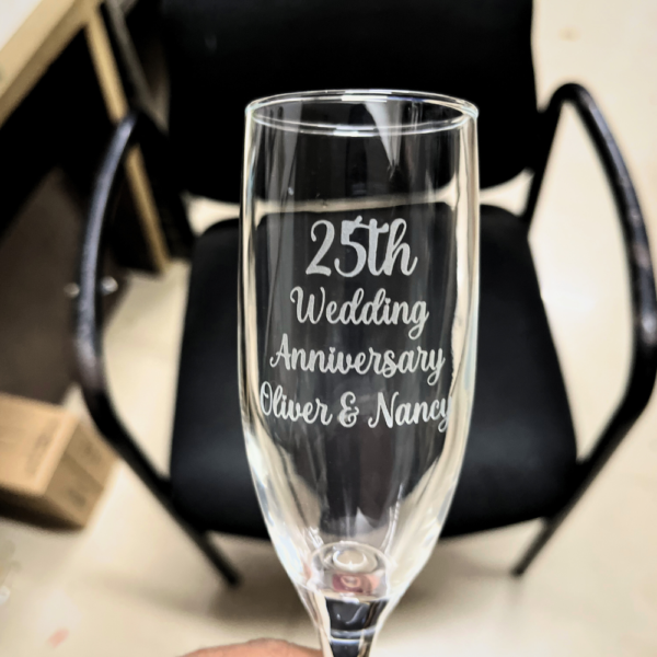 Engraved champagne Glasses, Anniversary Gifts, Wedding Favors, Personalized champagne Cups, Name, LOGO, Photo, Customized champagne Glasses, Bridesmaid and Groomsman engraved champagne glass Gifts