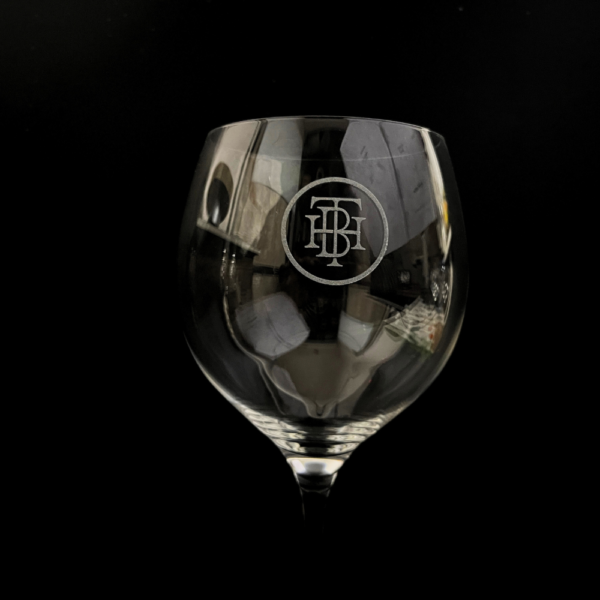 Engraved Wine Glasses, Anniversary Gifts, Wedding Favors, Personalized Wine Cups, Customized Wine Glasses, Bridesmaid and Groomsman Gifts