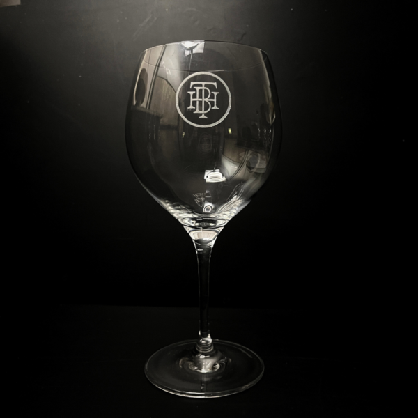 Engraved Wine Glasses, Anniversary Gifts, Wedding Favors, Personalized Wine Cups, Customized Wine Glasses, Bridesmaid and Groomsman Gifts